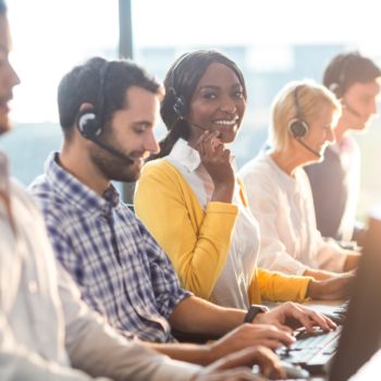 7 benefits of using call centers for small businesses