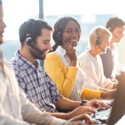 7 benefits of using call centers for small businesses