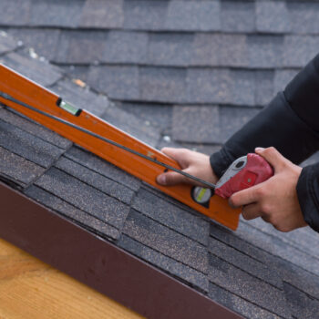 top 5 factors to consider when hiring roof repair contractors