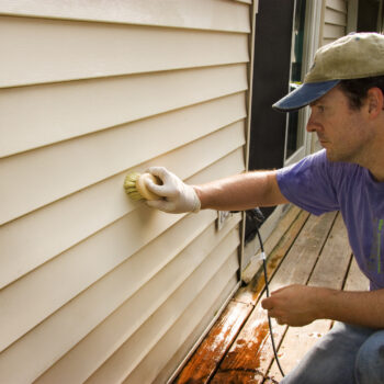 the complete guide that makes choosing the best siding company simple