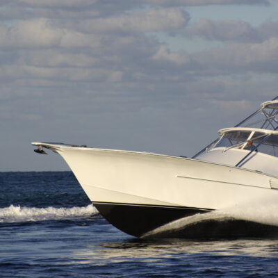 4 benefits of underwater boat lights