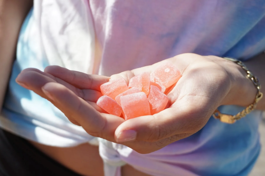 advantages of having hemp derived d8 gummies