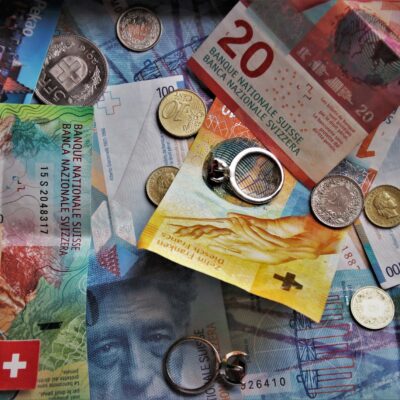 is it smart to collect vintage currency