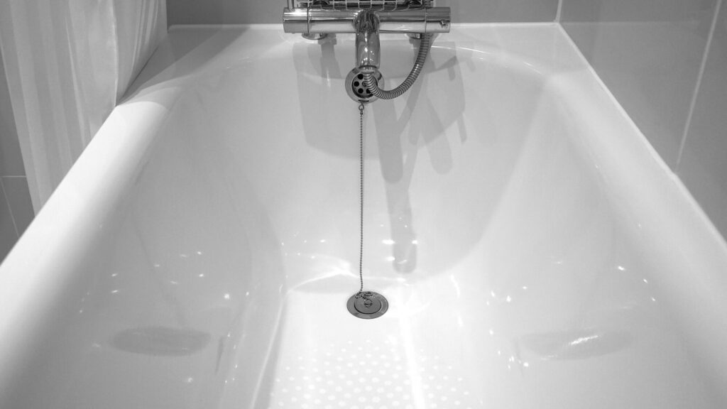 how to fix a leaky bathtub faucet in just 3 steps