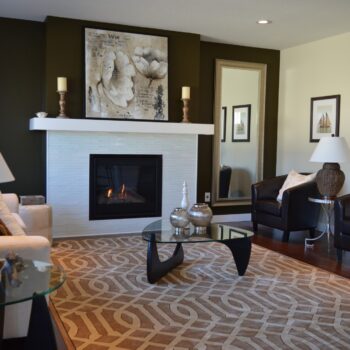 choosing the perfect living room area rug that complements your space