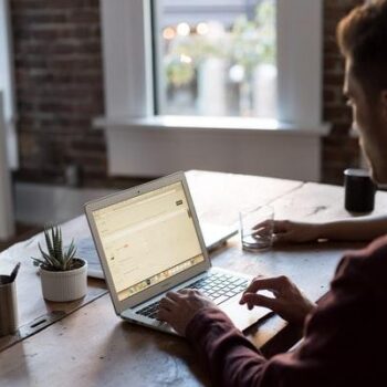 the risks of not conducting a background check