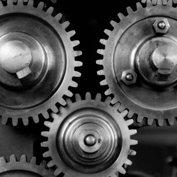 5 benefits of custom manufacturing systems