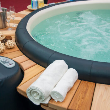 what are the different types of hot tubs