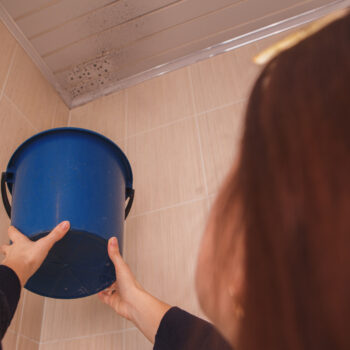 top 4 warning signs you have a roof leak