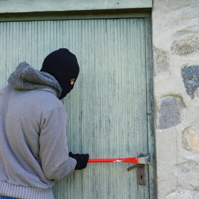 Load image 2022 11 28t070118341 4 home security tips everyone should know