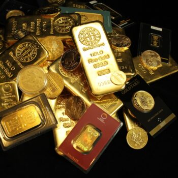 secrets of wealth preservation why the rich invest in gold