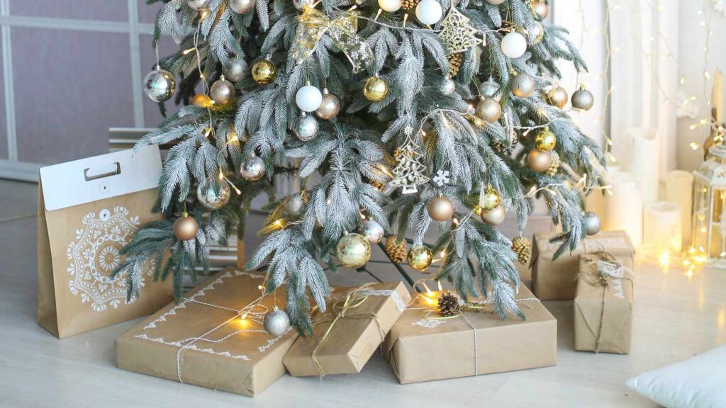 creative christmas tree decoration ideas